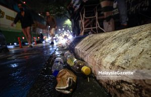 Sampah Bertaburan Selepas Sambutan Ambang Tahun Baharu