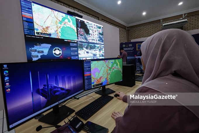 Pusat Operasi Bersepadu Majlis Daerah Kampar. Foto ABDULLAH YUSOF, 08 DISEMBER 2025. AI teknologi Perak Sejahtera 2030 Saarani Mohamad