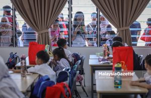 Mengapa ‘rumah’ adalah sekolah pertama sebenar?
