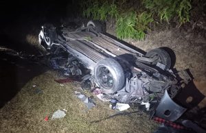 Lelaki maut, kereta terbalik langgar tiang elektrik