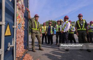 Peguam Negara Lawatan Kerja Ke Pelabuhan Klang