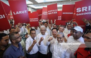 Hamzah Bersama Ketua-Ketua Bahagian Bersatu
