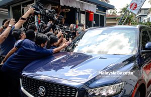 Pecat 17 pemimpin bukan langkah terlalu keras, masih ada hak merayu – Azmin