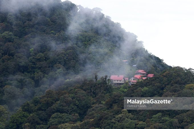 RUMAH ATAS BUKIT SABAH