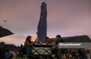 Berbuka Puasa di Stadium Merdeka
