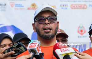 Isu lafaz ‘Alhamdulillah’: Rujuk autoriti agama, kata Zulkifli