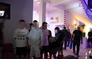 Banglo mewah anjur aktiviti tidak bermoral diserbu, 40 ditahan