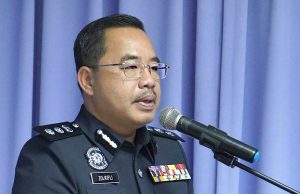 Polis siasat kejadian pintu bank pecah ditembak di Sibu