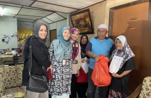 UM kongsi rezeki bersama 70 keluarga asnaf di Ampang