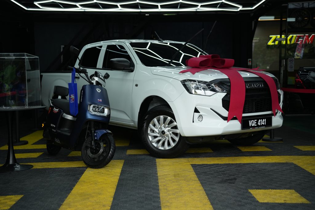 Apa yang pasti menjadi tumpuan adalah hadiah utama cabutan bertuah berupa sebuah kenderaan Isuzu D-Max, selain pelbagai hadiah sampingan menarik yang menanti peserta bertuah.