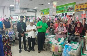 Tiada baju raya, barang dapur lebih utama – Penerima bantuan