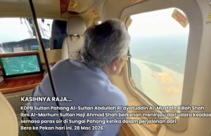 Sultan Pahang tinjau paras air Sungai Pahang