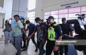 Suspek Kes Gaduh Dalam Balai Polis Tangan Digari Ke Mahkamah