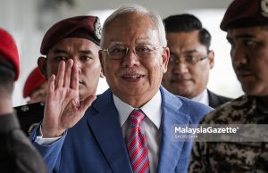 Rakyat sudah beri mandat, bila pula ‘Bossku’ keluar? – FB Najib