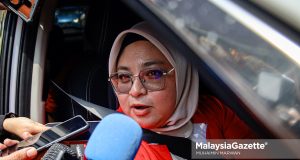 Ketua Srikandi Parti Pribumi Bersatu Malaysia,Nurul Ezzati Azmi selepas menghadiri Mesyuarat Khas Majlis Pimpinan Tertinggi (MPT) di kediaman Presiden Muhyiddin Yassin di Bukit Damansara. Foto MUHAIMIN MARWAN, 14 FEBRUARI 2026.
