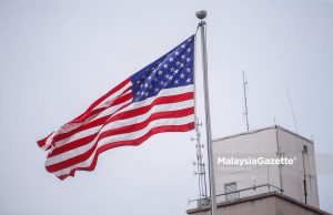 Mahkamah AS putuskan syarikat berhak terima semula bayaran tarif tidak sah