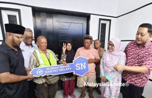 Enam beradik OKU lembam gembira dapat beraya di rumah baharu