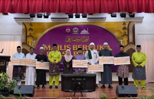 Masjid Al-Mukhlisin Alam Damai raikan 200 golongan asnaf