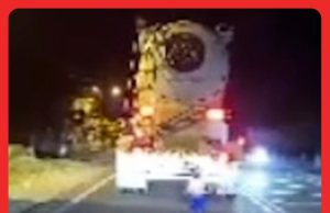 Budak Umur 1 Tahun Berlari Tengah Jalan Raya #MGFlash