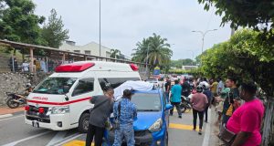 Seorang lelaki maut selepas dirempuh pemandu kereta yang dipercayai di bawah pengaruh alkohol dan dadah di Jalan Raya Barat, Klang, kelmarin.