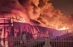Kedai serbaneka di Kajang hangus dijilat api