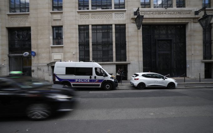 FRANCE-US-ATTACK-POLICE