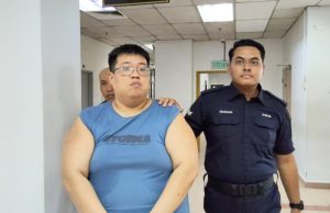 Orang suruhan along simbah cat pada dua kenderaan, dinding rumah didenda RM5,500