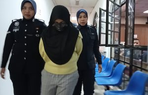 Bekas pegawai eksekutif jualan didakwa 5 pertuduhan pecah amanah RM1 juta