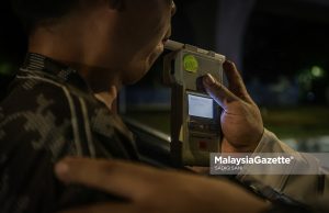 Memandu dalam keadaan mabuk, 2 lelaki ditahan