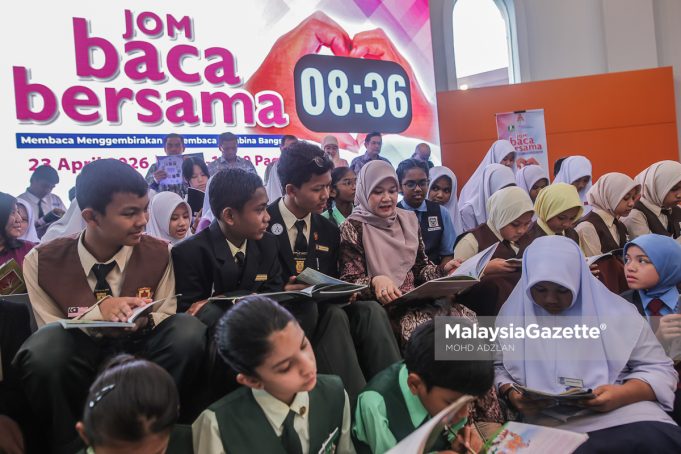 MGP2304206_HARI BUKU-13