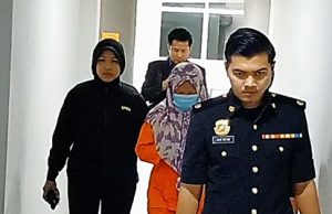 SPRM reman penjawat awam wanita disyaki minta, terima rasuah RM7,000