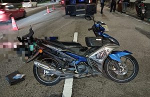 Guru maut digilis treler di Lebuhraya SILK