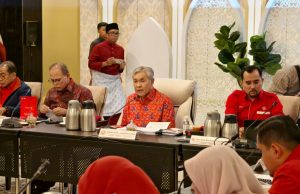 UMNO terima semula tanpa syarat Hishammuddin, KJ bersama 6,252 ahli