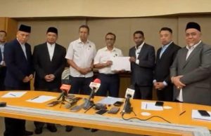Konflik N. Sembilan: PN tawar kerjasama dengan BN, krisis kepimpinan Aminuddin memuncak
