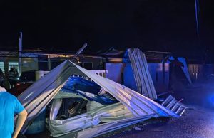 Puting beliung: Seorang warga emas cedera, 33 rumah rosak di Labuan