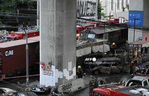 8 maut, lebih 30 cedera kereta api kargo rempuh bas di Bangkok