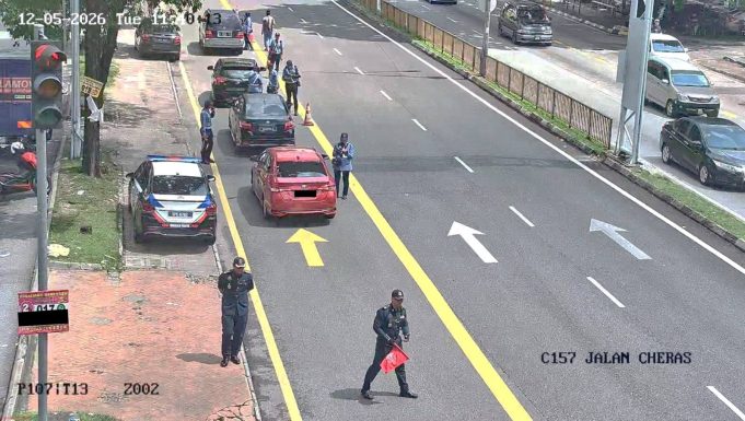 DBKL kompaun 31 pemandu guna laluan khas bas, teksi.