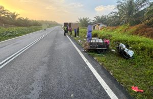 Pekerja SWCorp maut motosikal terbabas rempuh lori