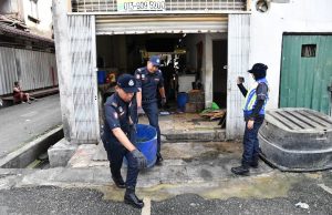 Najis tikus, stor makanan kotor, 5 premis makanan diarah tutup di Puchong Utama