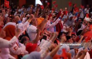 Jeritan ‘reformasi’, ‘tolak UMNO’ gegar Konvensyen PH: ‘Langkah Persada’ bermula?