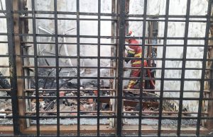 Tiga rumah teres Taman Seri Putri, Meru terbakar