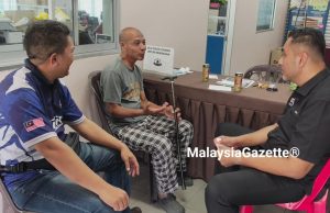 OKU menggigil jumpa duit banyak minta bantuan YB Helmy