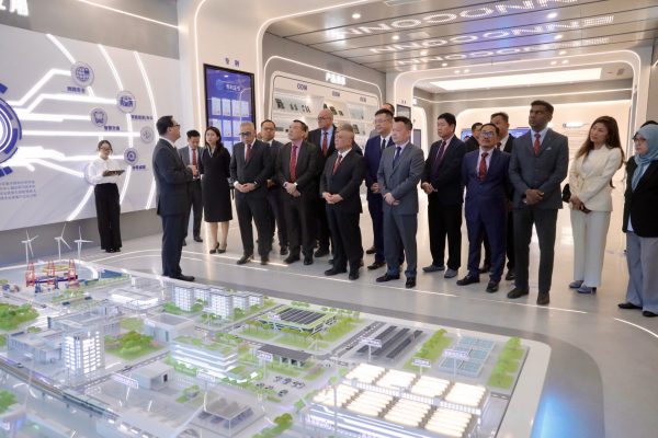 Misi Pelaburan Perak ke China berjaya meraih prospek dan komitmen pelaburan baharu melebihi RM1.6 bilion dalam sektor AI, pusat data, tenaga hijau dan automotif, sekali gus memperkukuh Perak sebagai hab ekonomi masa depan Malaysia