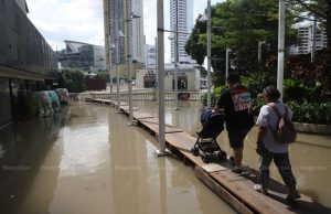 Pihak berkuasa keluarkan amaran banjir di Bangkok