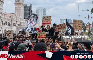 Ganggu-Gugat SPRM Dengan Demonstrasi, Kritik: “Semua Orang Itu Ada Masalah, Terlupa Makan Ubat”