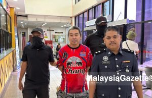 Lelaki mengaku tak salah cederakan kekasih guna parang