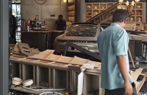 Wanita 61 tahun tersalah tekan pedal minyak, Porsche rempuh lobi hotel