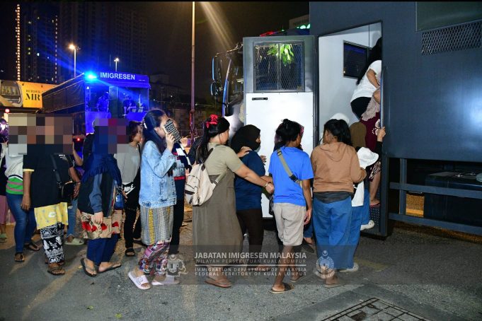 78 PATI ditahan sekitar Jalan Klang Lama.