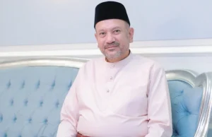 Krisis takhta N. Sembilan memuncak, Tunku Nadzaruddin dimasyhur Yang di-Pertuan Besar ke-12