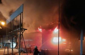 Pejabat MCA di Yong Peng musnah terbakar